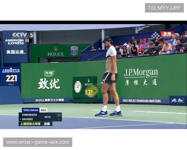 高尔夫大师赛黑马领先三天，老将艰难追分