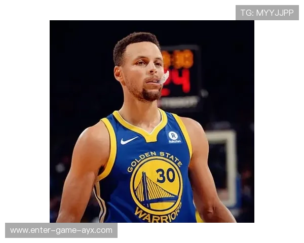 三分雨倾盆而下,球队单场投进28个 三分雨倾盆而下,球队单场投进28个